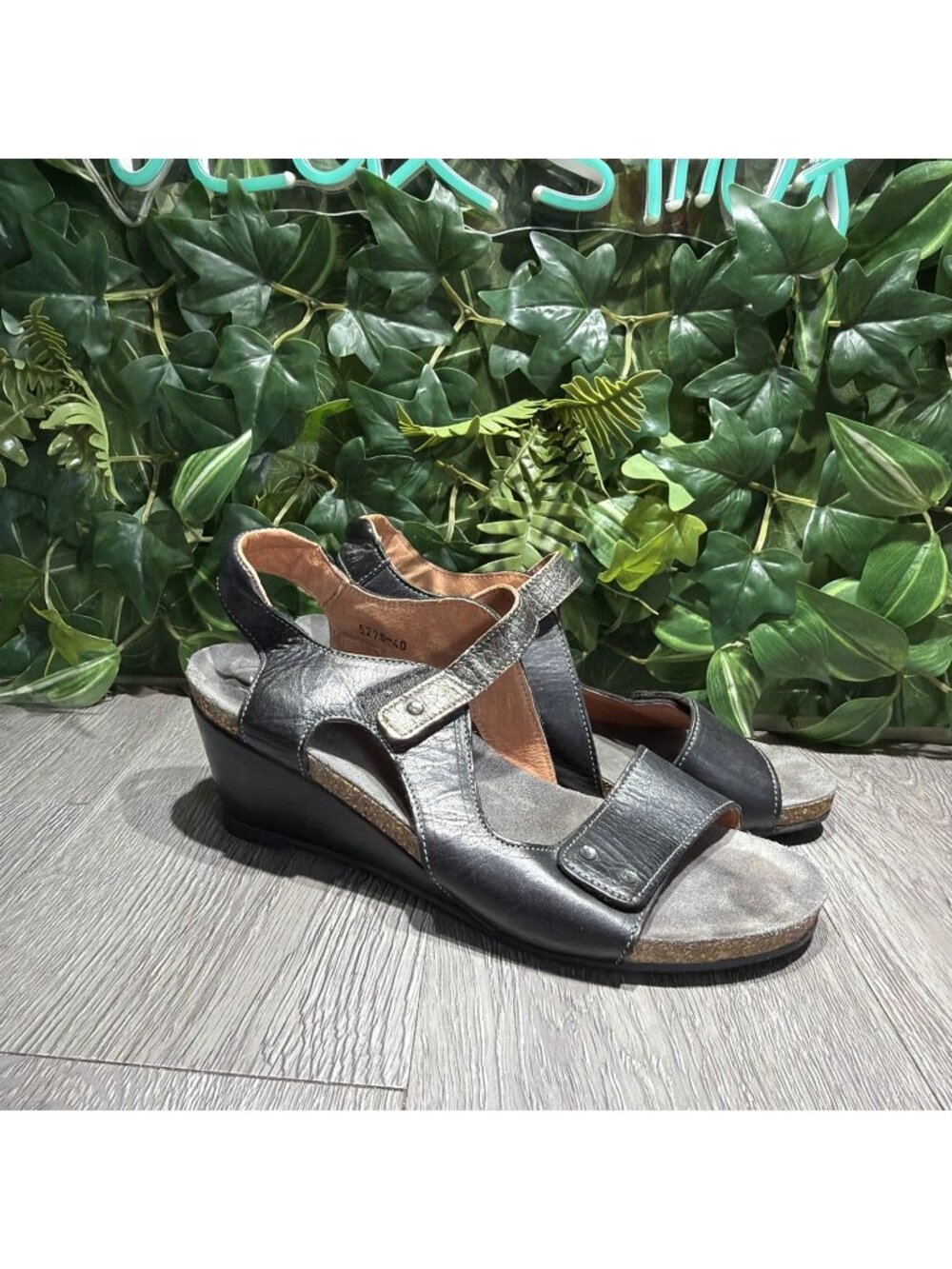Taos Chrissy Black Metallic Leather Wedge Cork Stappy Sandals Sz US 9-9.5 EU 40